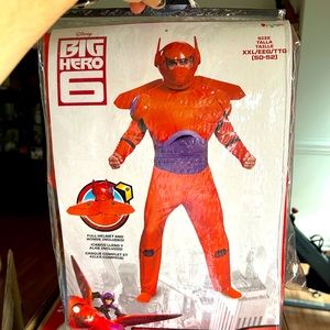 BRAND NEW Baymax XXL costume